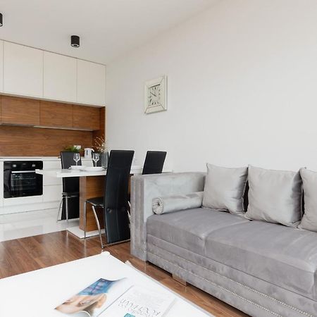 Glamorous Wilanow Apartment By Renters Варшава Екстериор снимка