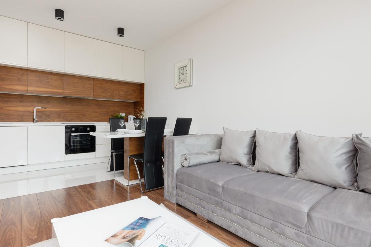 Glamorous Wilanow Apartment By Renters Варшава Екстериор снимка