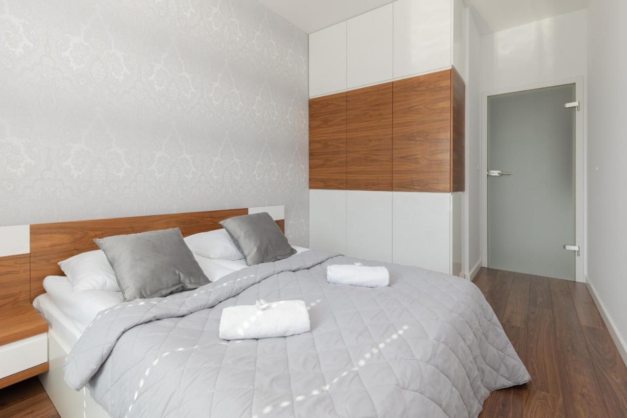 Glamorous Wilanow Apartment By Renters Варшава Екстериор снимка